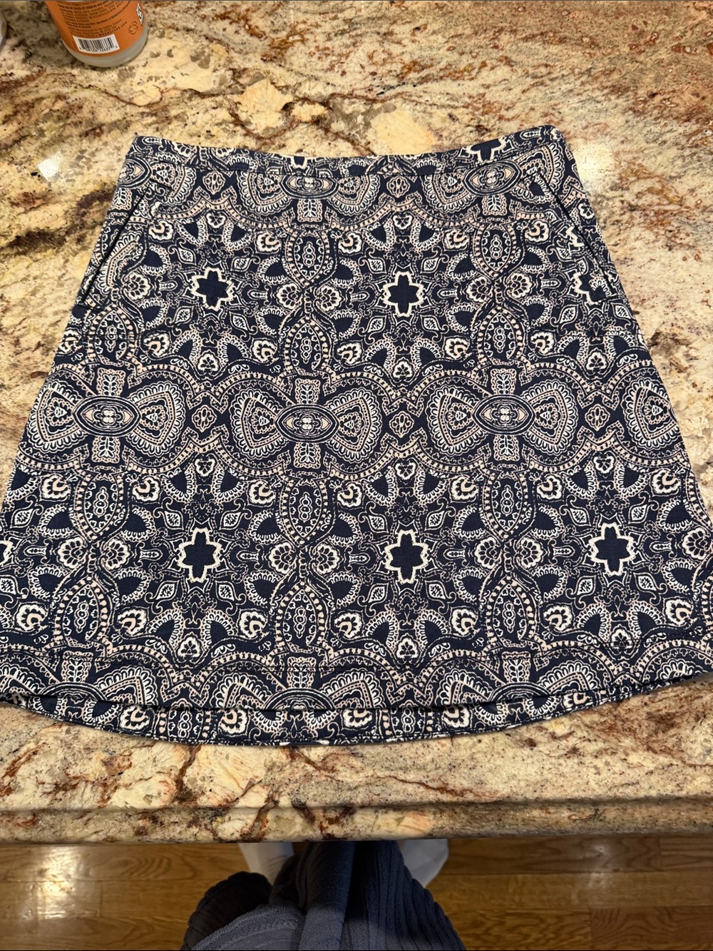 Hollister never worn Navy and White Printed A-Line mini Skirt size 00( runs big)